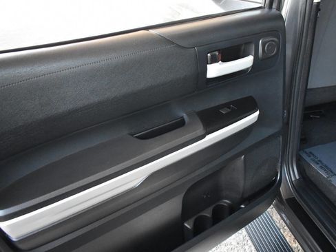 Used 2014 Toyota Tundra SR5 w/ SR5 Upgrade Package RWD image 52