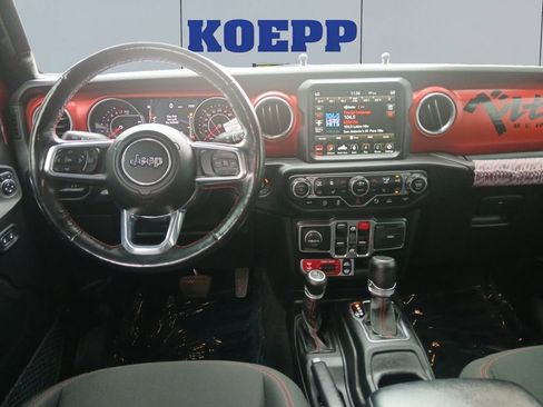 Used 2021 Jeep Gladiator Rubicon AWD/4WD image 12