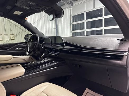 Used 2021 Cadillac Escalade Sport w/ Driver Assist Tech Package AWD/4WD image 29