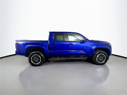Used 2024 Toyota Tacoma TRD Sport image 13