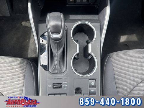 Used 2024 Toyota Highlander LE AWD/4WD image 33