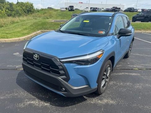 Used 2026 Toyota Corolla Cross XLE AWD/4WD image 7