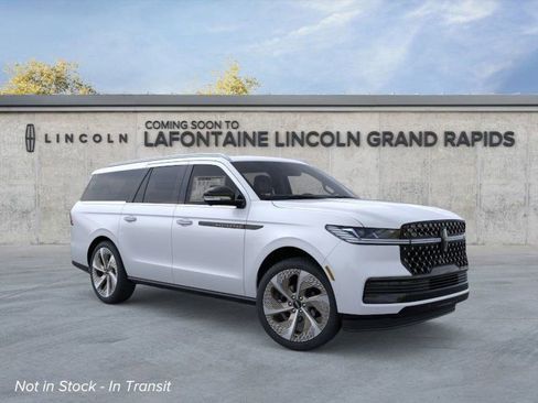 New 2026 Lincoln Navigator L Black Label AWD/4WD image 7