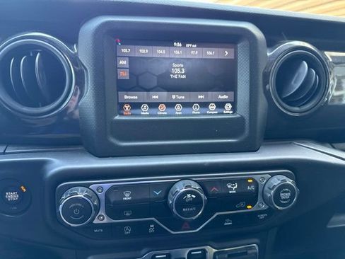 Used 2022 Jeep Wrangler Unlimited Sport AWD/4WD image 14