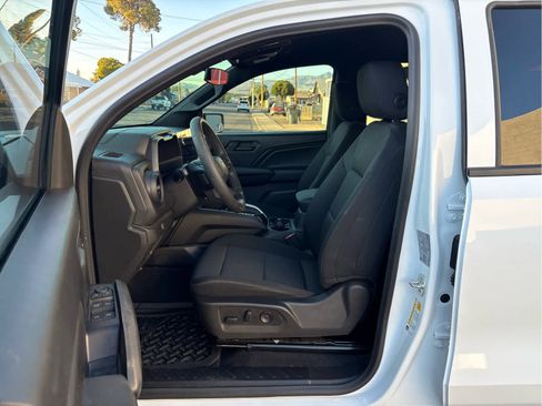 Used 2024 Chevrolet Colorado W/T w/ Advanced Trailering Package image 10