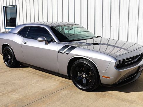 Used 2013 Dodge Challenger R/T Plus RWD image 7