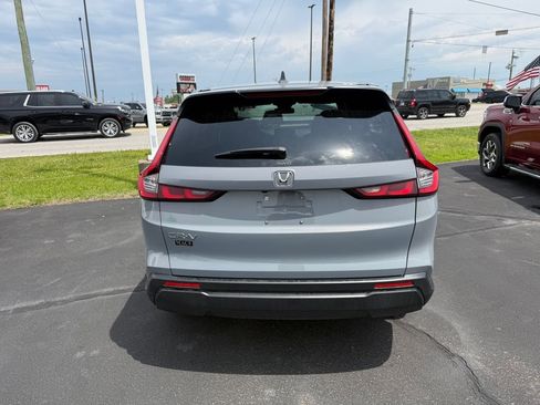 Used 2025 Honda CR-V EX image 5