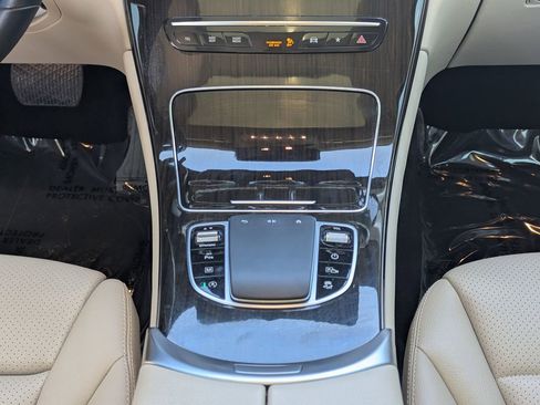 Used 2022 Mercedes-Benz GLC 300 GLC 300 w/ Premium Package Lite image 16