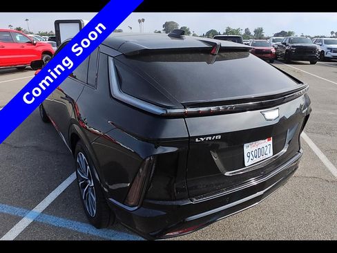 Used 2024 Cadillac Lyriq Sport RWD image 6