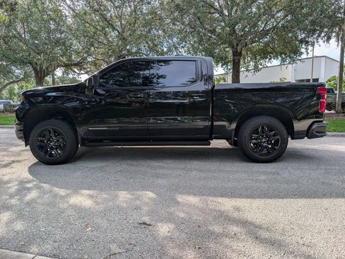 Used 2024 Chevrolet Silverado 1500 High Country w/ Midnight Edition AWD/4WD image 5