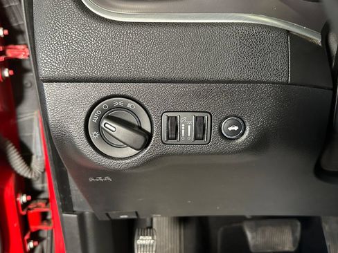 Used 2022 Dodge Charger SXT w/ Leather Interior Group RWD image 18
