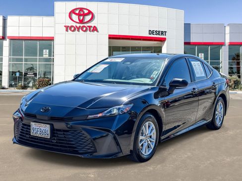 Certified 2025 Toyota Camry LE FWD image 3