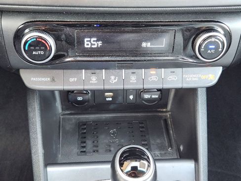 Used 2023 Hyundai Kona SEL w/ Convenience Package FWD image 18