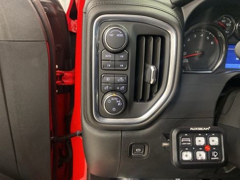 Used 2020 Chevrolet Silverado 1500 LT Trail Boss image 13