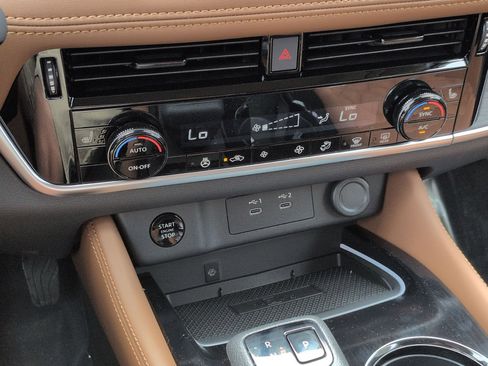 New 2026 Nissan Rogue Platinum image 19