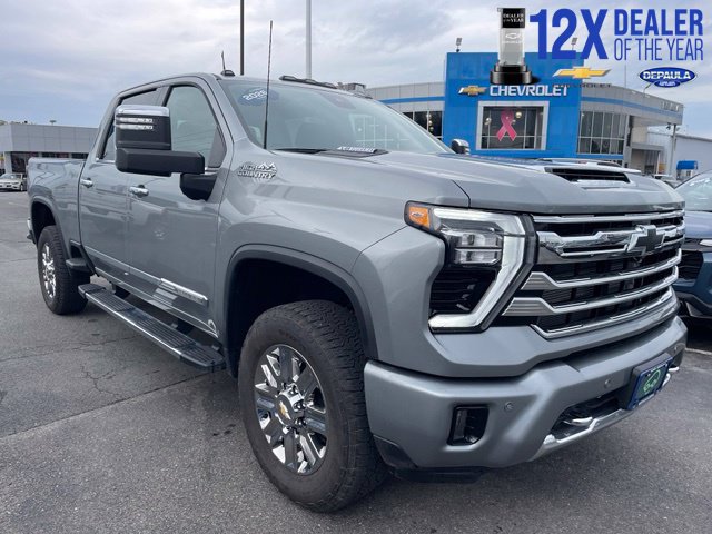 Used 2026 Chevrolet Silverado 2500 High Country w/ Technology Package AWD/4WD image 1