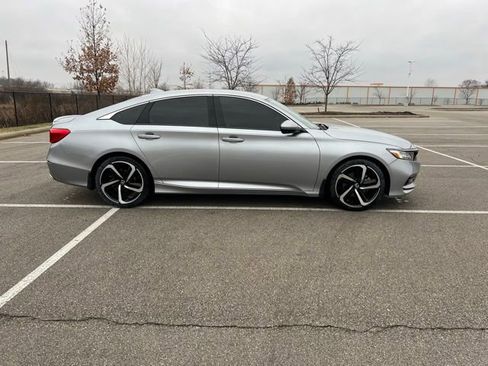 Used 2020 Honda Accord Sport image 8