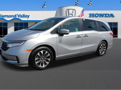 Used 2024 Honda Odyssey EX-L image 3