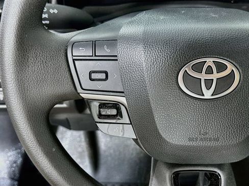 Used 2025 Toyota Camry LE w/ Convenience Package FWD image 19