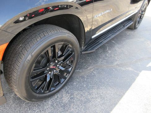 Certified 2023 GMC Yukon Denali AWD/4WD image 13