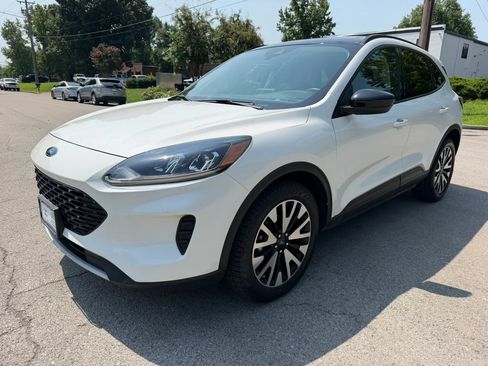 Used 2020 Ford Escape SE Sport AWD/4WD image 7