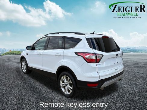 Used 2018 Ford Escape SE w/ Ford Safe & Smart Package image 5