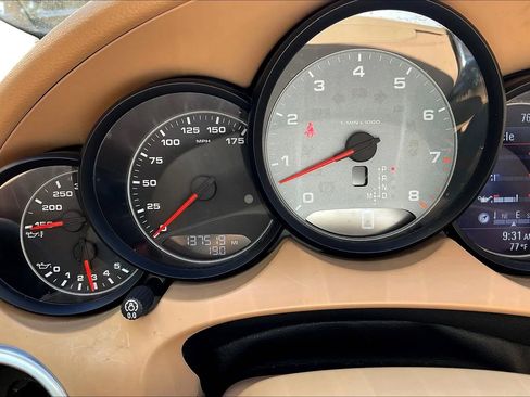 Used 2013 Porsche Cayenne S image 13