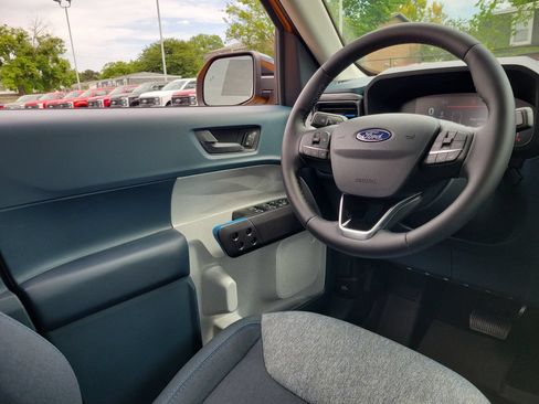 New 2026 Ford Maverick XLT w/ XLT Luxury Package AWD/4WD image 13