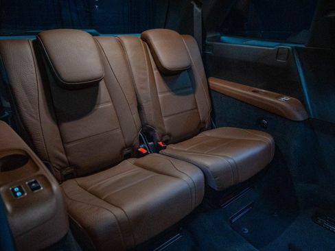 Certified 2024 Mercedes-Benz GLS 450 4MATIC image 16