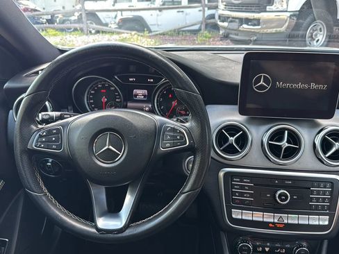 Used 2018 Mercedes-Benz GLA 250 4MATIC image 29