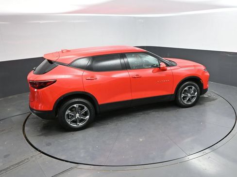 Used 2025 Chevrolet Blazer LT FWD image 33