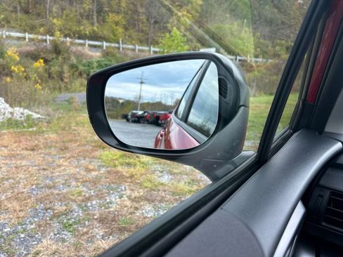 Certified 2025 Subaru Impreza 2.0i image 10