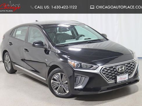 Used 2020 Hyundai Ioniq SE image 1