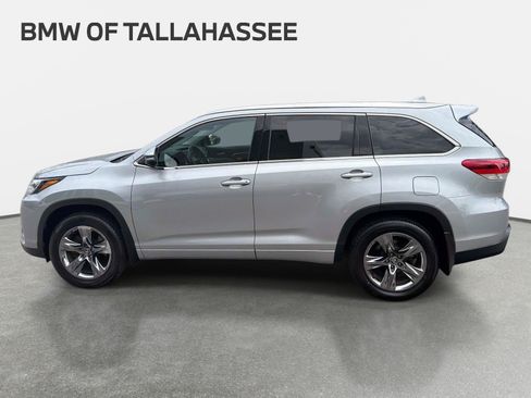 Used 2019 Toyota Highlander Limited Platinum AWD/4WD image 9