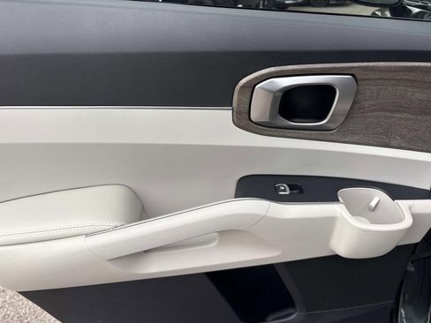 Used 2023 Kia Sorento X-Line EX image 19