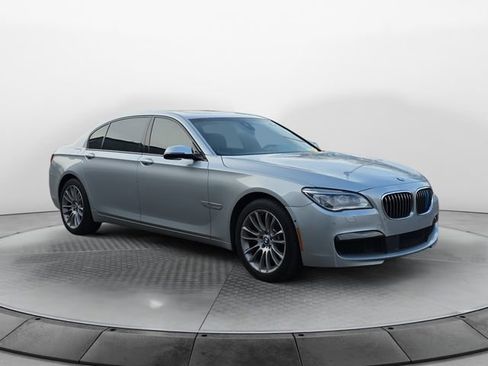 Used 2015 BMW 750Li image 7
