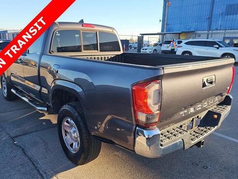 Used 2016 Toyota Tacoma SR5 image 3