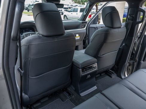 Used 2026 Lexus GX 550 AWD/4WD image 35
