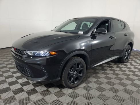 Used 2024 Dodge Hornet GT Plus w/ GT Blacktop Package image 8