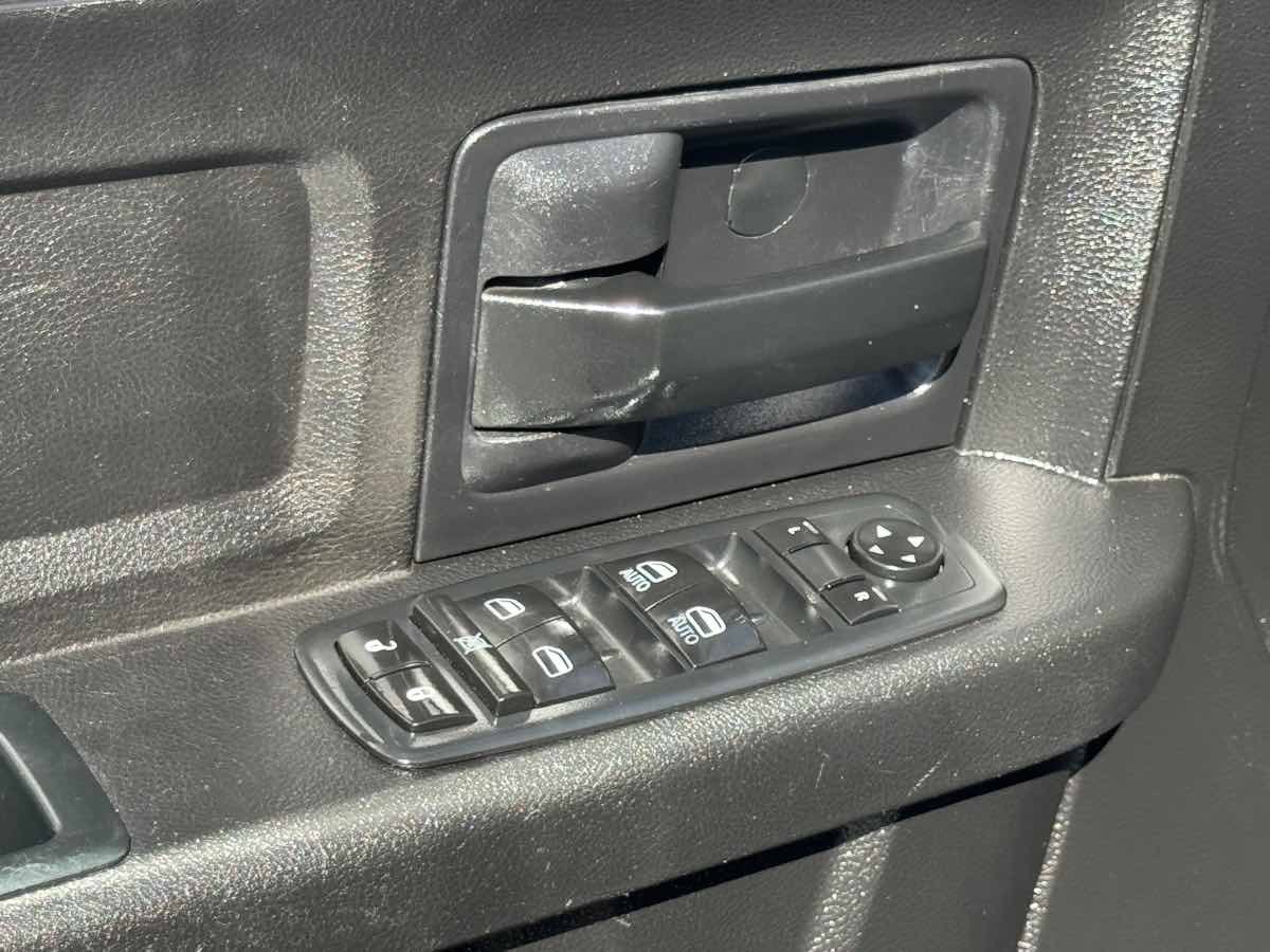Used 2017 RAM 1500 Express AWD/4WD image 27