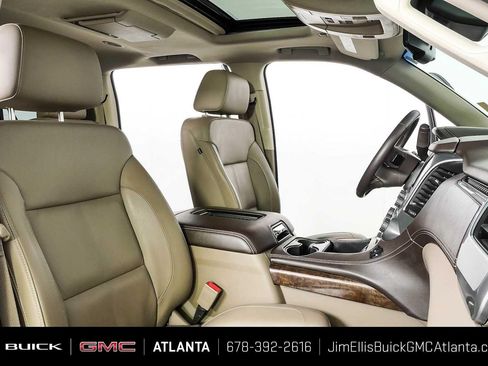Used 2016 Chevrolet Suburban LT RWD image 24