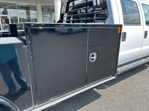 Used 2016 Ford F550 4x4 Crew Cab Super Duty image 10