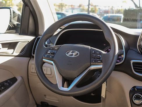 Used 2019 Hyundai Tucson SE image 19