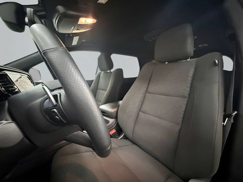 Used 2025 Dodge Durango GT RWD image 11