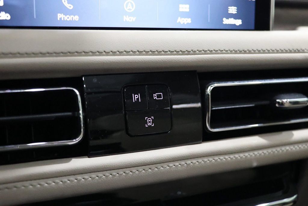 Used 2020 Lincoln Aviator Reserve w/ Equipment Group 202A AWD/4WD image 29