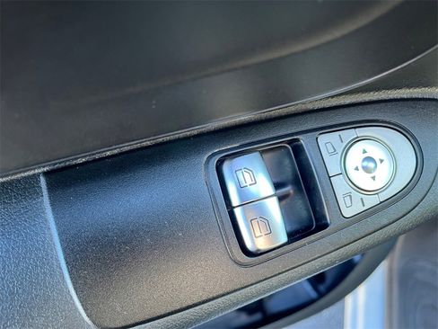 Used 2020 Mercedes-Benz Metris image 21