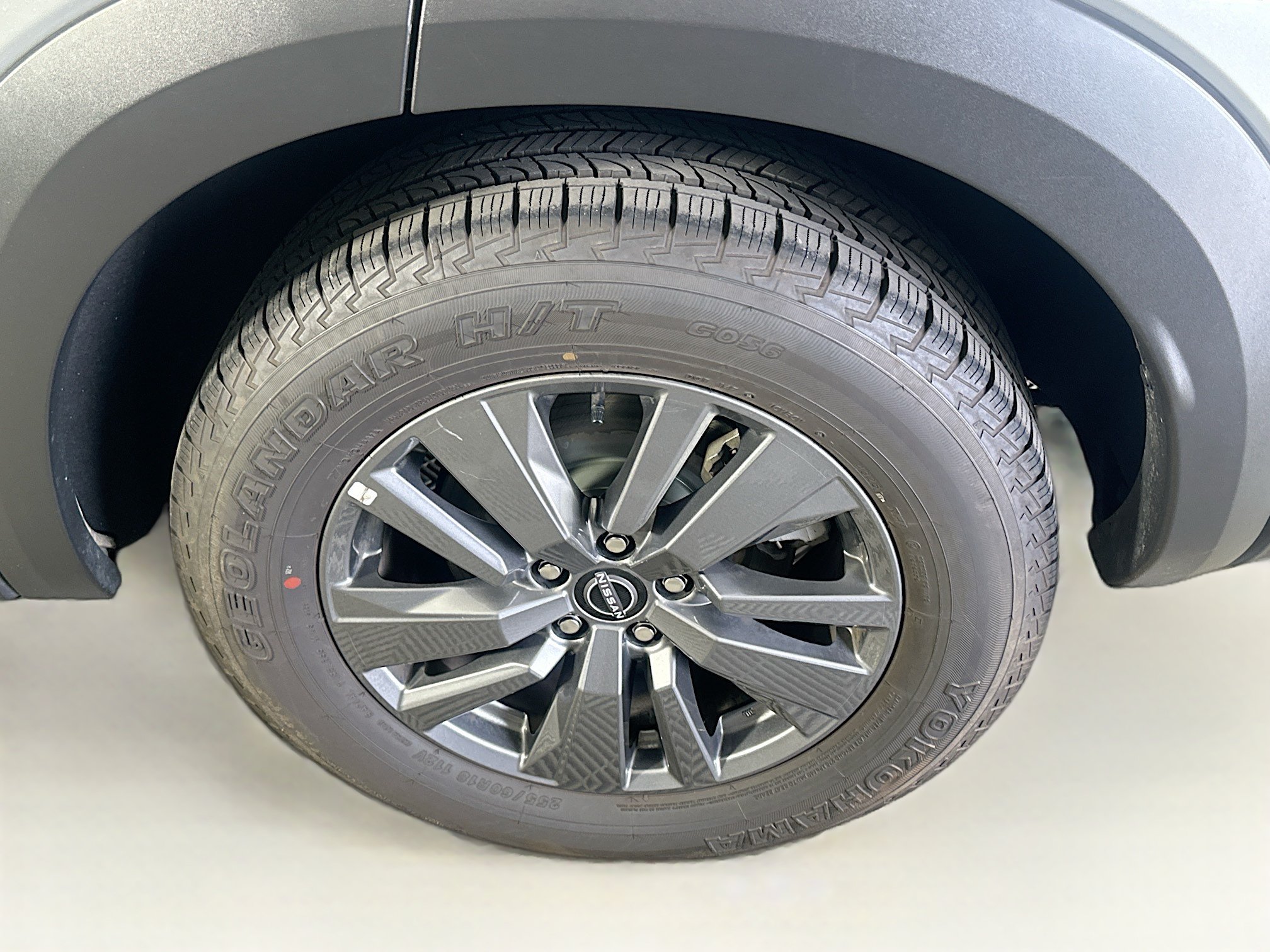 Used 2025 Nissan Pathfinder SV FWD image 11