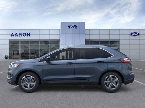 Used 2024 Ford Edge SEL w/ Convenience Package image 4