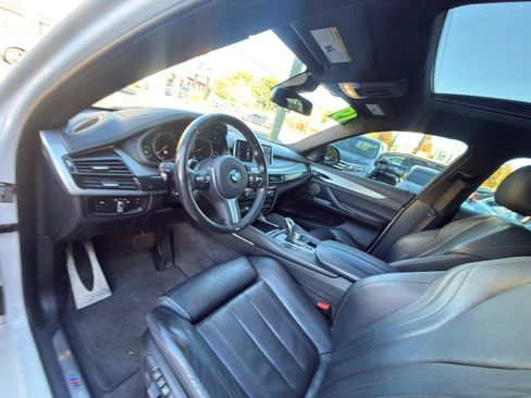 Used 2019 BMW X6 xDrive35i w/ M Sport Package image 10