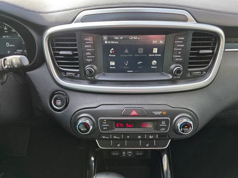 Used 2019 Kia Sorento EX image 18